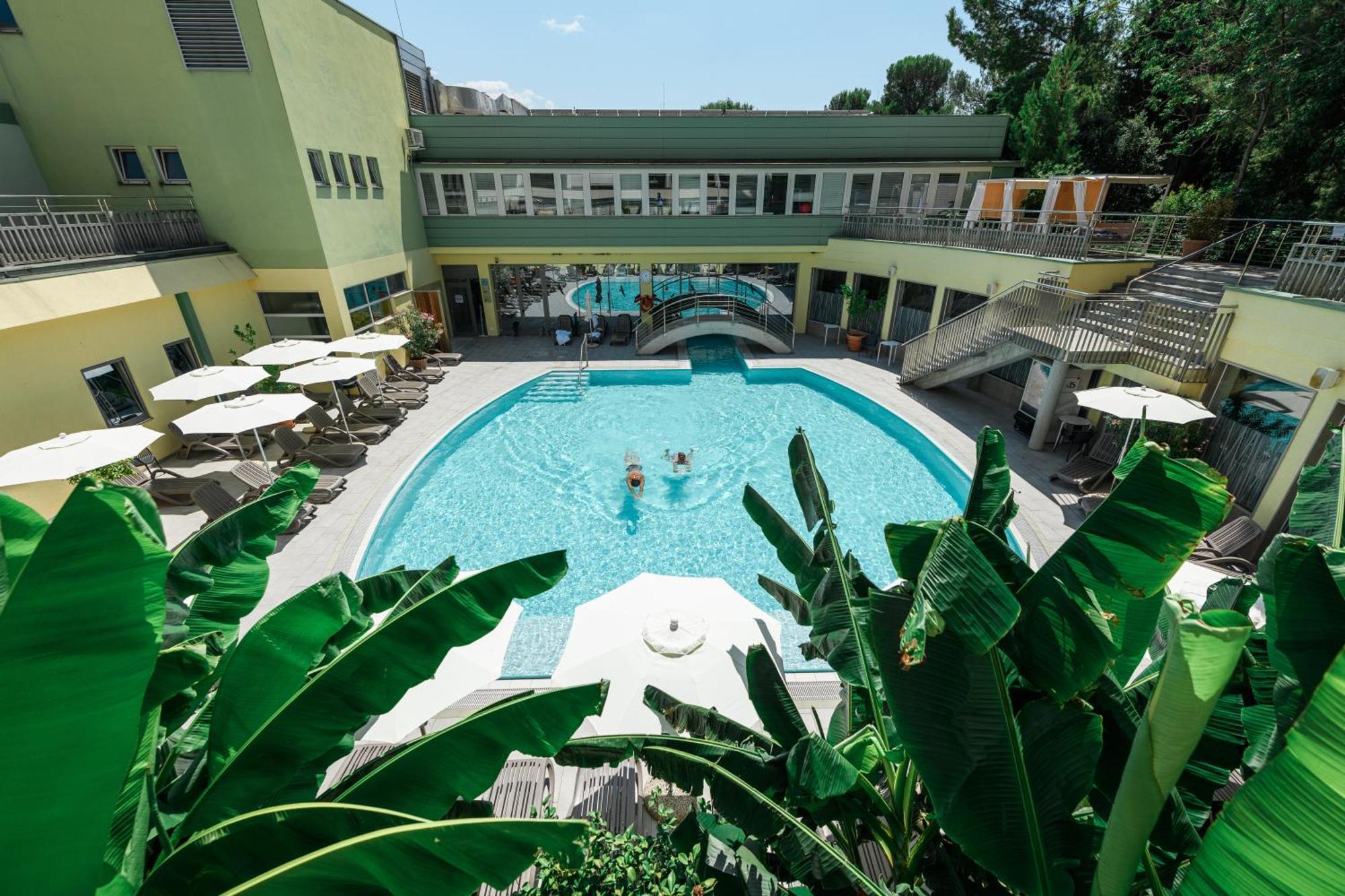 Hotel Svoboda - Terme Krka Strunjan Ngoại thất bức ảnh